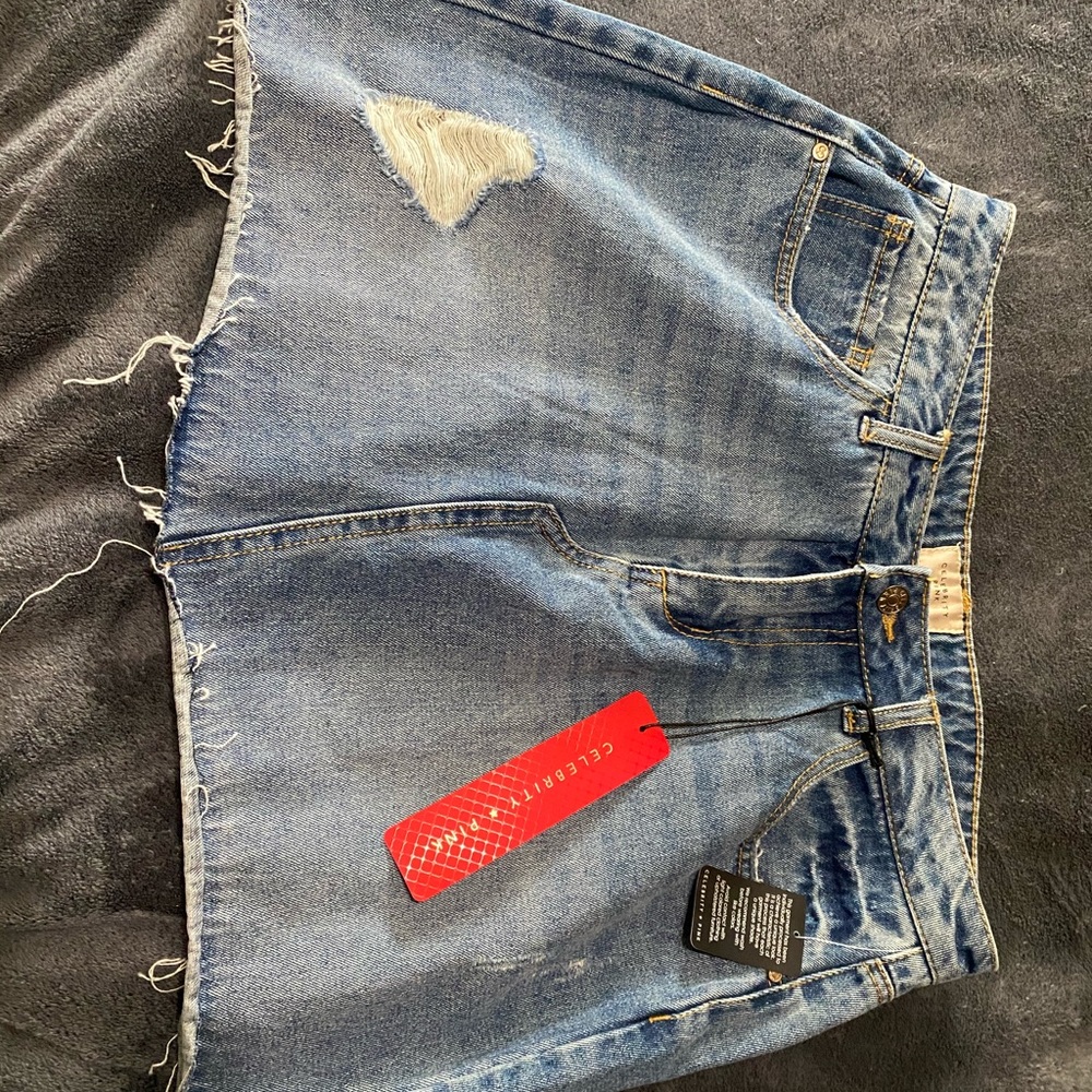 Celebrity Jean skirt size 9 NEW with Tags